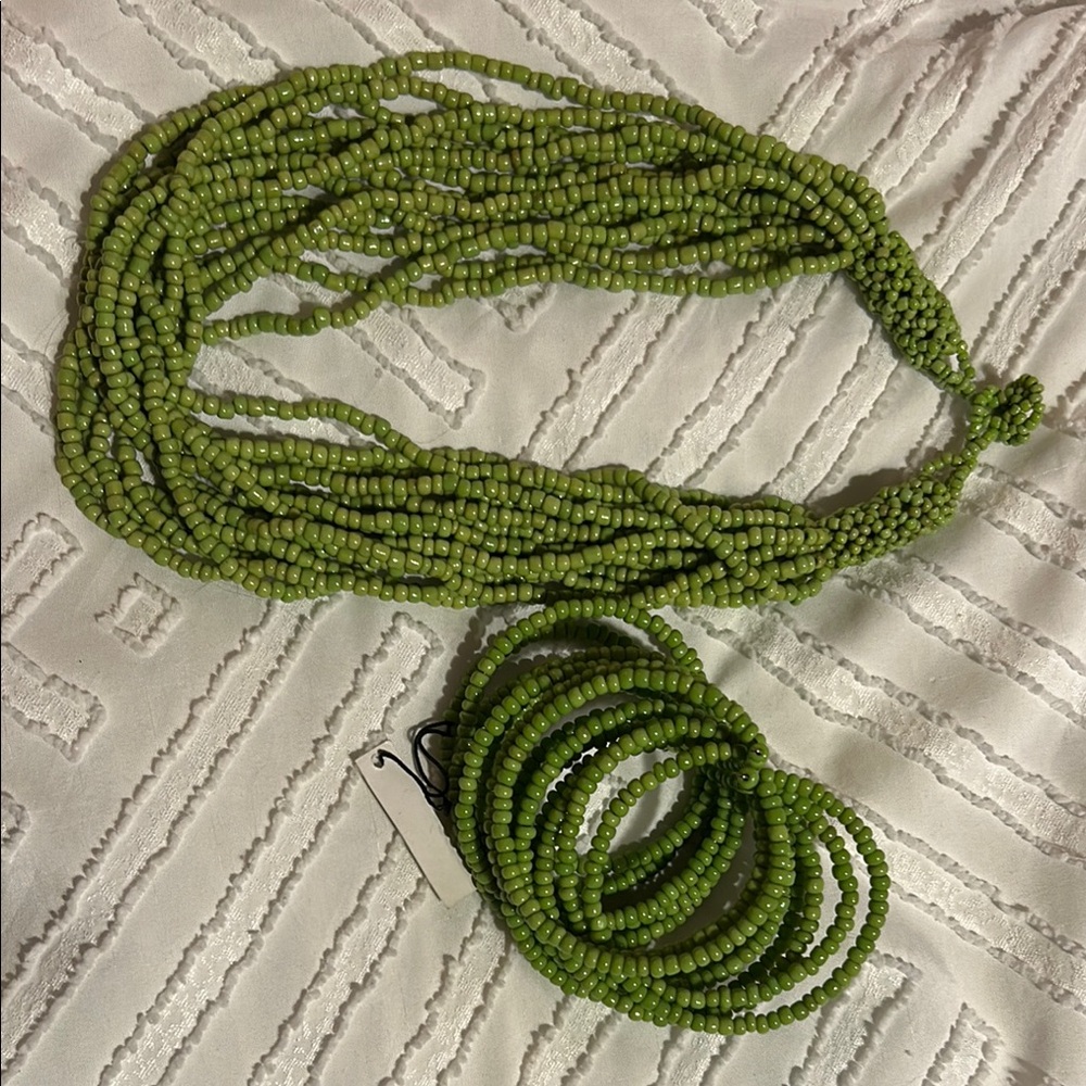 Green Beaded Necklace and Bracelet Set